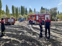 Buğday Ekili Arazi Yangının Ardından Küle Döndü Haberi