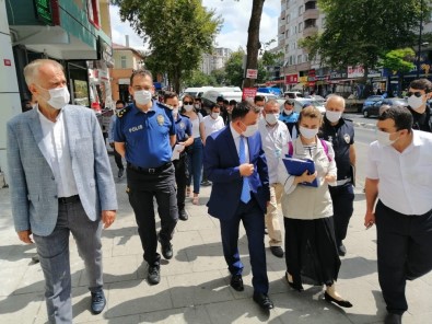 Çekmeköy'de Maske Ve Sosyal Mesafeyi İlçe Protokolü Denetledi