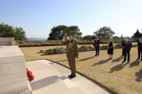 Avustralyalıların Lone Pine Anıtı'nda Sosyal Mesafeli Töreni