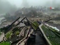 Hindistan'da Sel Felaketi Açıklaması 5 Ölü