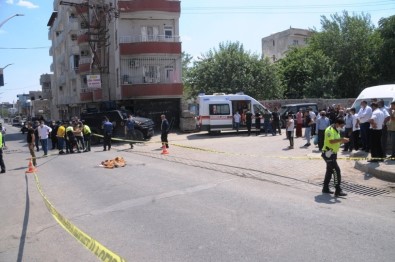 Şırnak'ta Feci Kaza Açıklaması Kamyonun Altında Kalan 2 Kardeşten Biri Feci Şekilde Can Verdi, Diğeri Ağır Yaralandı