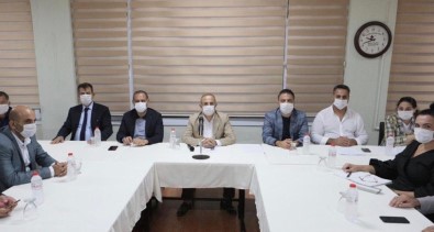 AK Parti İzmir'in İlçe Başkanları Toplantısı Aliağa'da Yapıldı