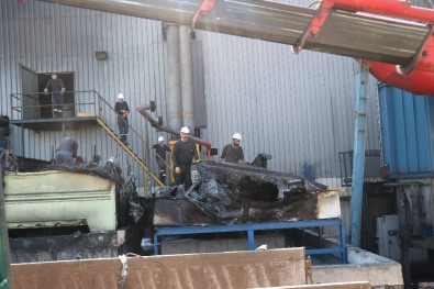 Gerede OSB'de Metal Fabrikasının Soğutma Kuleleri Yandı