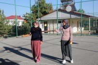 Yörük Kızları, Tenis Kursuna Şalvar'la Katıldı