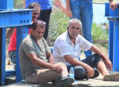 Antalya'da Su Kanalı Başında Acı Bekleyiş