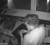 İş Yerine Giren Hırsız 25 Bin TL Çaldı