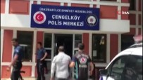 İstanbul'da 'Değnekçilik' Yapan Şüpheli Gözaltına Alındı