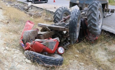 Traktör Şarampole Devrildi Açıklaması 1'İ Çocuk 4 Yaralı