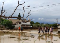 Yunanistan'da Sel Felaketi Açıklaması 5 Ölü