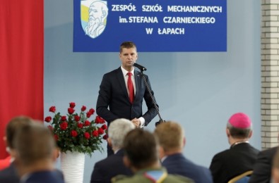 Polonya'da 5 Milyona Yakın Öğrenci Ders Başı Yaptı