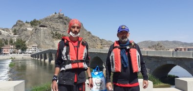 Sivas'tan Botla Kızılırmak Yolculuğuna Çıkan Baba İle Oğlu Osmancık'a Ulaştı