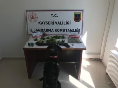 Kayseri'de 100 Gram Kubar Esrar Ele Geçirildi