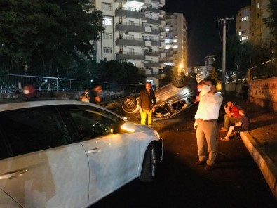 Otomobiller Kavşakta Çarpıştı Açıklaması 5 Yaralı