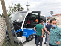 İşçi Servisi İle Yolcu Minibüsü Çarpıştı Açıklaması 17 Yaralı Haberi