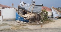 Nallıhan'da Şiddetli Rüzgar Evin Çatısını Uçurdu Haberi