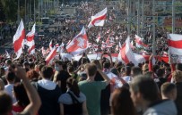 Belarus'taki Protestolarda Gözaltı Sayısı 400'Ü Aştı