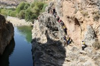 Diyarbakır'da STK'lar Doğal Alanlarda Temizlik Seferberliği Başlattı Haberi