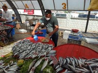 Şuhut'ta Tezgahlar Balıklarla Şenlendi Haberi