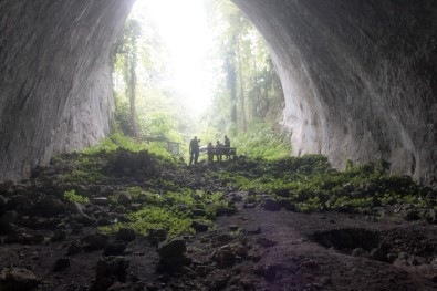 Dünya'nın En Derin 4'Üncü Mağarası Ilgarini'de İnsan Kemikleri Bulundu