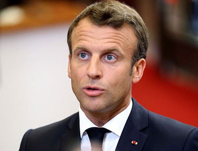 Macron Fransa'da alay konusu oldu!