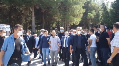 Bıçaklanarak Öldürülen Çocuk Defnedildi