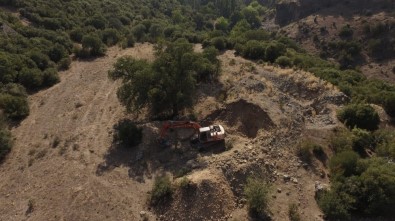 Kaçak Kazıya Drone Destekli Operasyon Açıklaması 4 Kişi Yakalandı