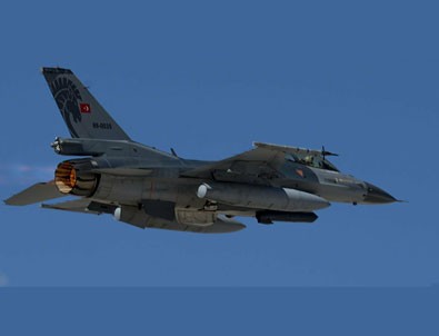 Türk F-16'ları Azerbaycan semalarında!