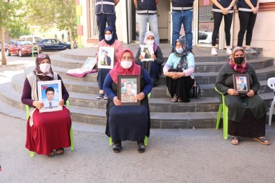 HDP Önündeki Evlat Nöbeti Direnişi Sürüyor, Aileler Katılmaya Devam Ediyor