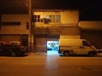 İzmir'de Alacak Verecek Meselesi Yüzünden Silahla Vurulan Kişi Ağır Yaralandı