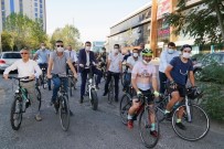 Başkan Sarıkurt Makamına Bisikletle Gitti