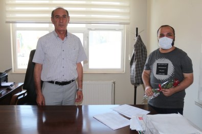 Bulanık'a Atanan Öğretmenler Karanfillerle Karşılandı