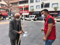 Türkeli'de Tek Kullanımlık Seccade Dağıtımı Haberi