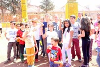 Tütüncü'den, İlk Teneffüs Zilinde Öğrencilere Portakal Suyu