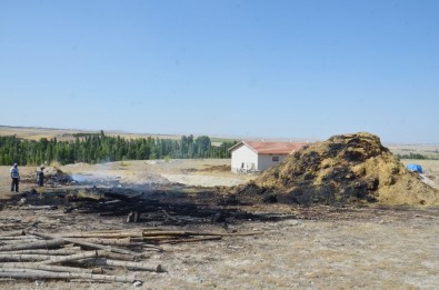 12 Bin Liralık Saman Balyası Kül Oldu