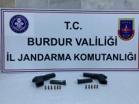 Burdur'dan Antalya'ya Kaçak Silah Getirmeye Çalışırken Jandarmaya Yakalandı