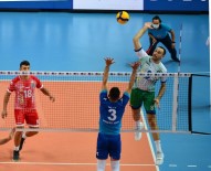 Efeler İlk Maçta 3 Puanı Aldı