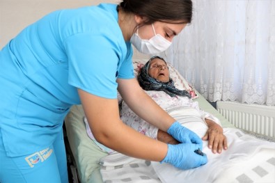 Evde Bakım Hizmeti Yüzleri Güldürüyor