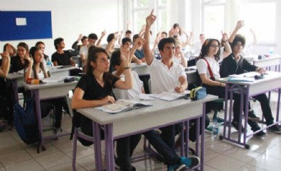 MEB'den liselerle ilgili yeni düzenleme! O günlerde ödev verilmeyecek