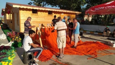 Akçakoca'da Balıkçılar Poyraz Nedeniyle Limana Sığındı