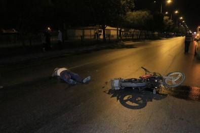 Adana'da Motosikletler Çarpıştı Açıklaması 3 Yaralı