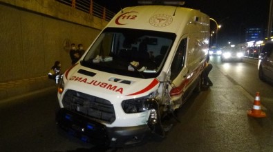 Diyarbakır'da Ambulans Kaza Yaptı Açıklaması 3 Yaralı