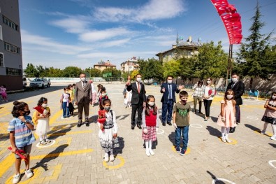 İpekyolu'nda İlk Ders Zili Çaldı