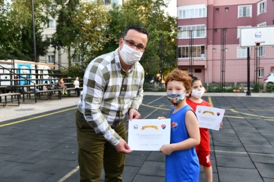 Minik Basketbolcuların Sertifika Heyecanı