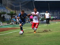 5 Ocak Stadı'nın Çimleri Bozuldu