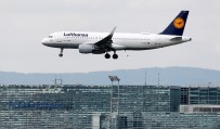 Alman Havayolu Şirketi Lufthansa'da Çöküş Devam Ediyor