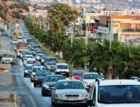 SONBAHAR - Giden tatilciler dönmedi, nüfus 400 bine çıktı