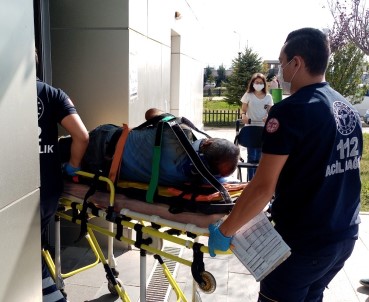 İnşaatta 5 Metre Yüksekten Düşen İşçi Yaralandı