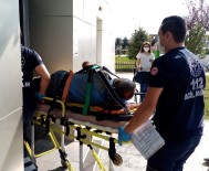 İnşaatta 5 Metre Yüksekten Düşen İşçi Yaralandı