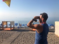 Karadeniz'de Tatilcileri Cankurtaranlar Hayata Bağladı