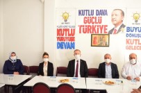 Aslanapa AK Parti İlçe Yönetimi İlk Toplantısını Yaptı Haberi